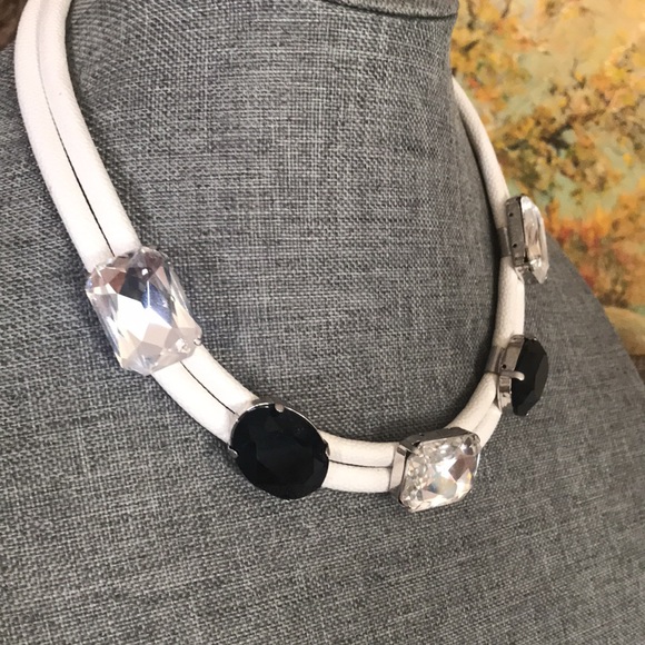 Beautiful necklace - Picture 4 of 13